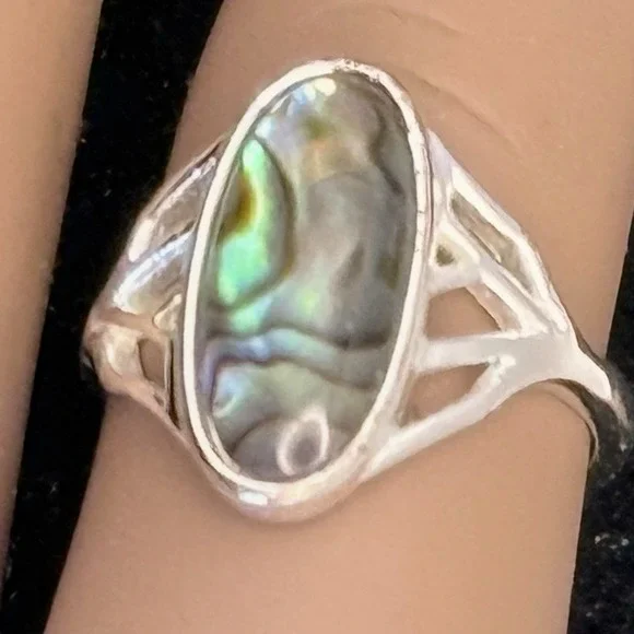 Southwestern Silver Abalone Ring - Size 7 Fashion Costume Jewelry - Picture 2 of 6